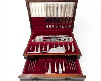 202 KingsSilverPlateFlatwareServicefor8wServingPiecesCase