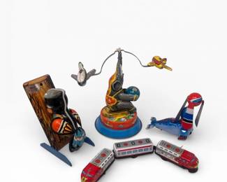 34 VintageTinWindUpToysElephantExpressTrainSeaLion