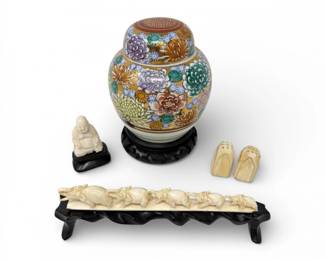 128 KutaniFloralGingerJarOnStandCarvedBoneElephantConvoy