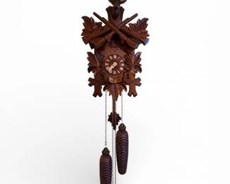 94 HuntersCuckooClockwBuckRiflesMapleLeaves