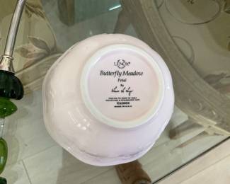 Petal, butterfly meadow Lenox