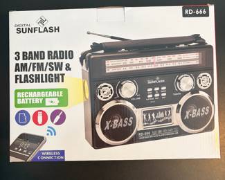 Radio/flashlight combo