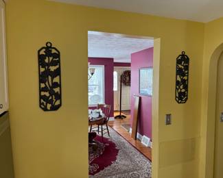 Kitchen
Cast iron wall plaques 