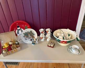 Family Room 
X-mas items
