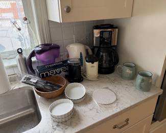 Kitchen 
Mr Coffee maker
Mavea water pitcher
Coffee grinders