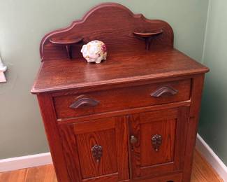 Upstairs Bedroom 
Commode