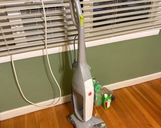 Upstairs Bedroom 
Hoover cleaner