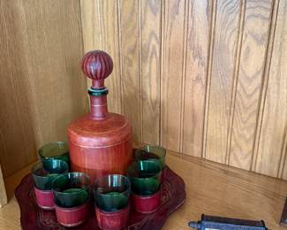 Family Room 
Decanter set