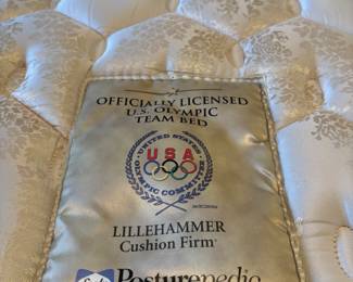 Queen mattress Sealy Posturepedic