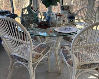 Rattan Table (4 Chairs)