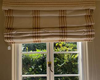 Laundry Room Roman Shades