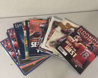 COL BRONCOS MAGAZINES