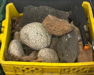 G LANDSCAPE AND DECORATIVE ROCKS