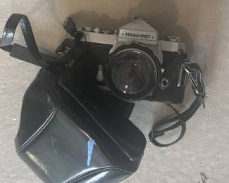 E NIKKORMAT CAMERA
