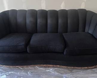 F VINTAGE COUCH
