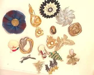 Vintage brooches 