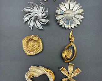7 Vintage Brooches