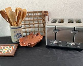 Toaster, Crock, Trivets