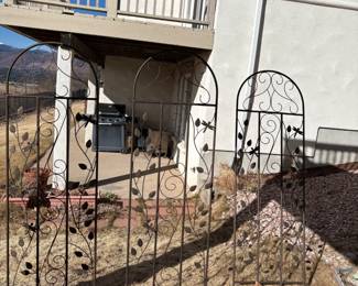 Metal Dragonfly Yard Trellis