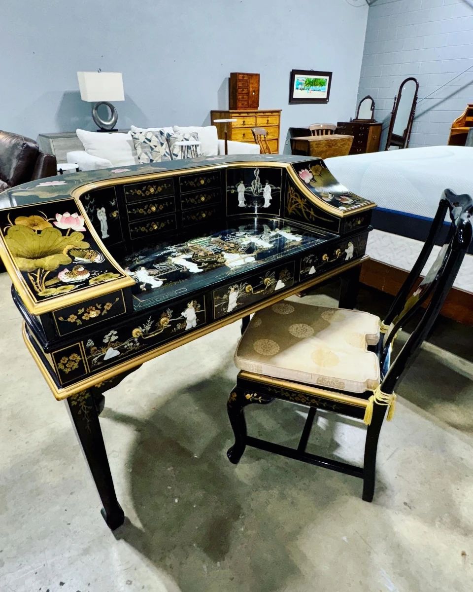 Oriental Desk Orlando Estate Auction