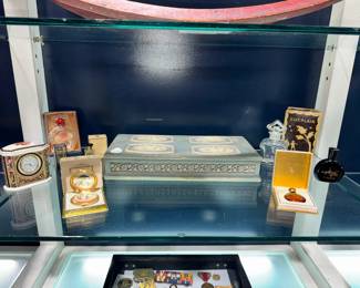 Vintage Perfume and Jewelry Box Orlando Estate Auction