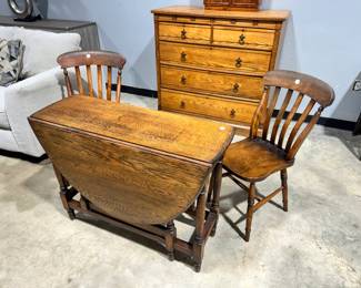 Vintage drop down table and Chairs