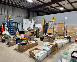 Box Lots of misc items