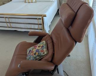 Human Touch Perfect Chair zero gravity recliner