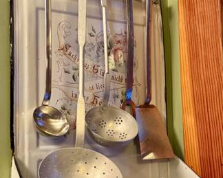 Enamel Utensil Rack