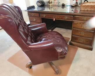 Beautiful Vintage Office Chair. *available for pre-sale*
Ethan Allen Office Desk also available for Pre-Sale 