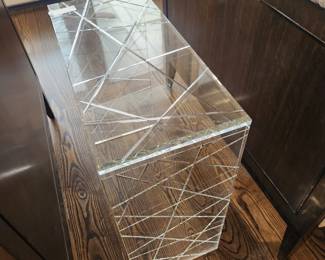 John-Richard Crystal Nesting Table