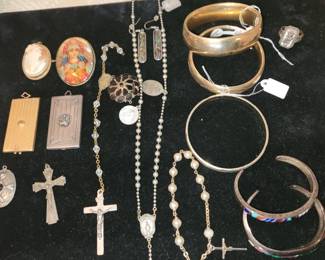Fine jewelry, costume jewelry