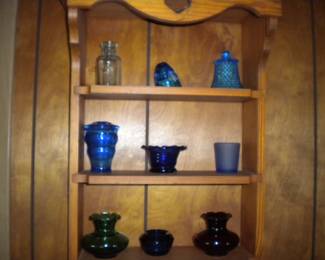 Decorative wooden shelf