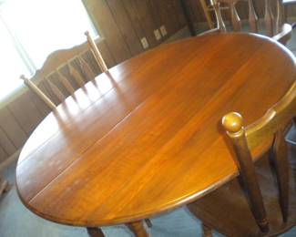 Round dinette and chairs