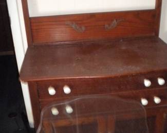 One of 2 wash stands