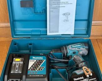 Makita Cordless Hammer Driver Drill with Case and 18V Battery and Charger