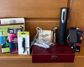 Wine Lovers Lot With Tirrinia backpack