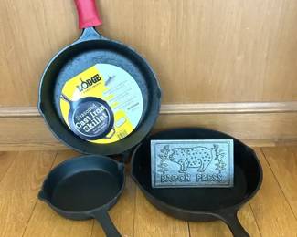 Set of 3 Cast Iron Skillets and Iron Grill Bacon Press