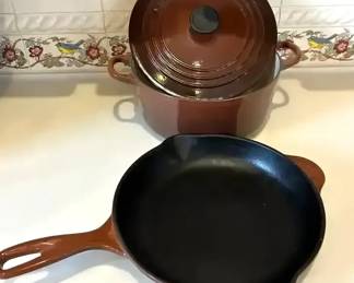 Le Creuset Enameled Cast Iron Dutch Oven Signature Skillet in color Ganache