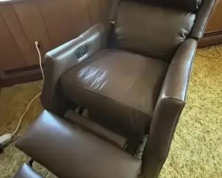 Wellingtons Leather Furniture Electric Recliner Chair