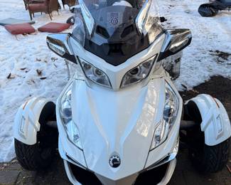 Can-Am Spyder:Highest and Best Offer on the 2018 Can-Am Spyder Limited is due in writing by Saturday, March 7 at 3:00 PM.