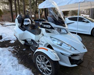 Can-Am Spyder:Highest and Best Offer on the 2018 Can-Am Spyder Limited is due in writing by Saturday, March 7 at 3:00 PM.