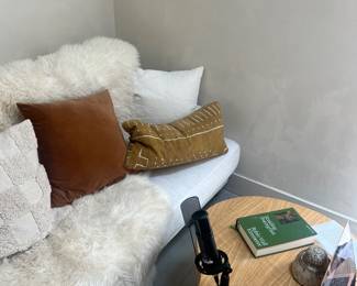 Love seat - linen and like new