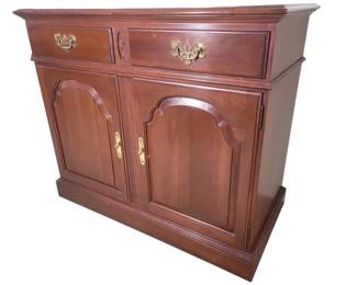 ETHAN ALLEN Georgian Court Sideboard