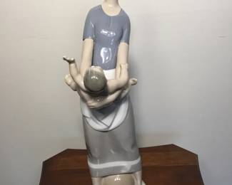 Vintage LLADRO Motherhood Figure