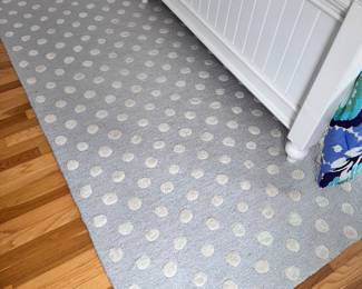 Wool rug, 5'x8'.  Light blue with white