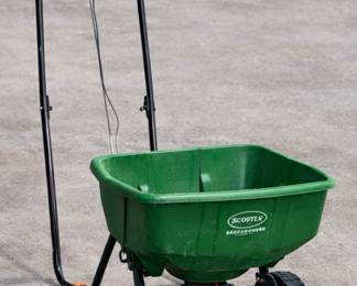 Scotts Turf Builder EdgeGuard Broadcast Spreader