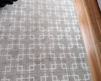 Wool rug 9x10, grey with white geometric design.