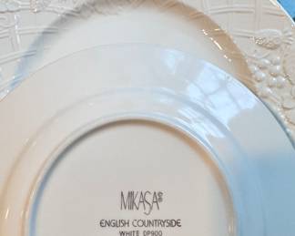 Mikasa English Countryside White DP900 dishes set