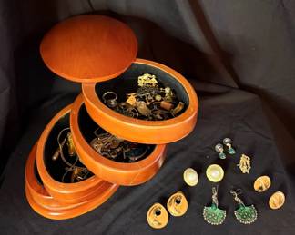 336 Jewelry Box Mystery